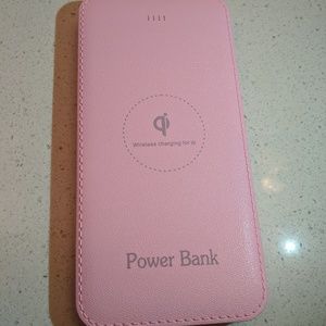 Wireless power bank